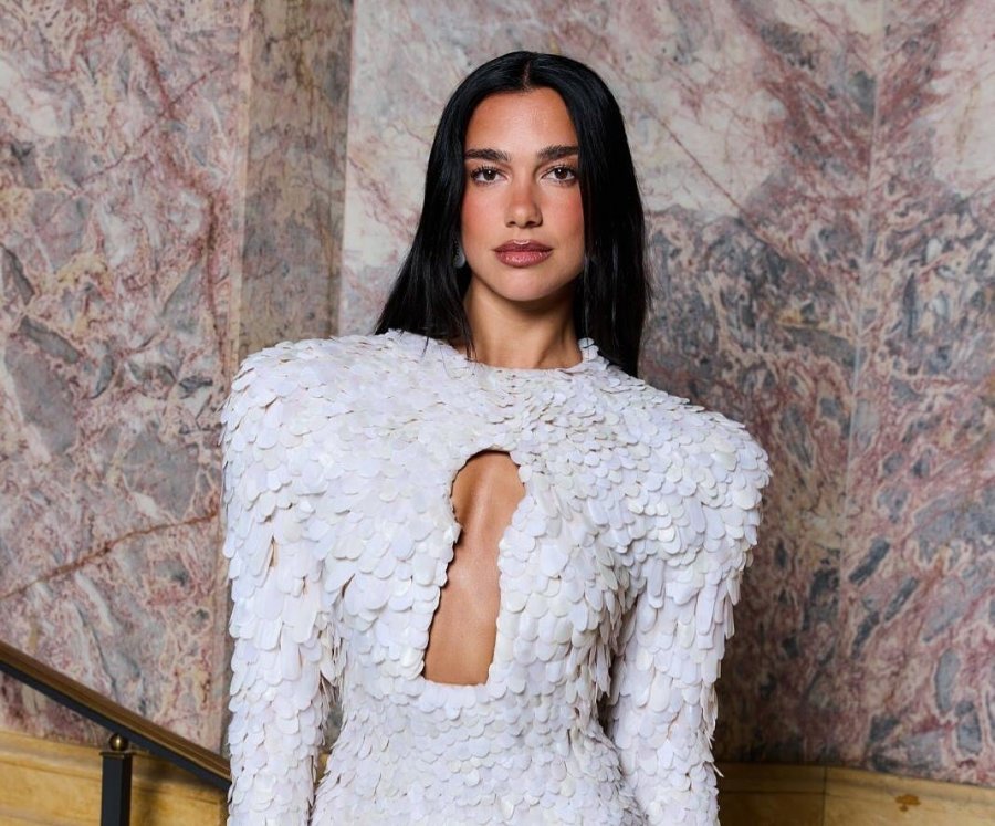 Dua Lipa feston sot ditëlindjen