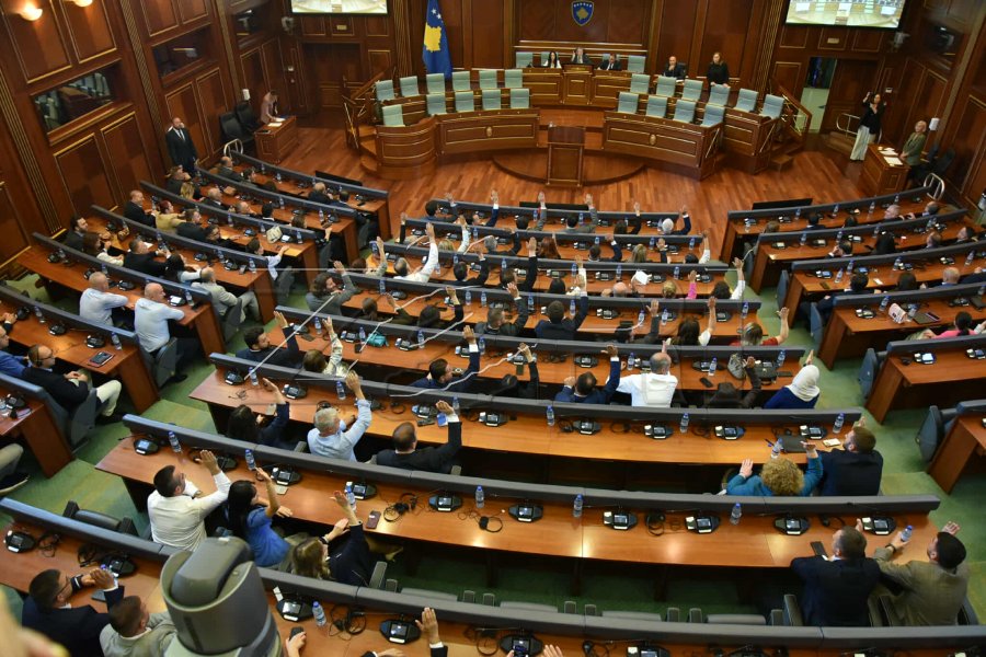 Ngërçi politik, ekspertët: Bllokada zgjidhet me zgjedhje të parakohshme