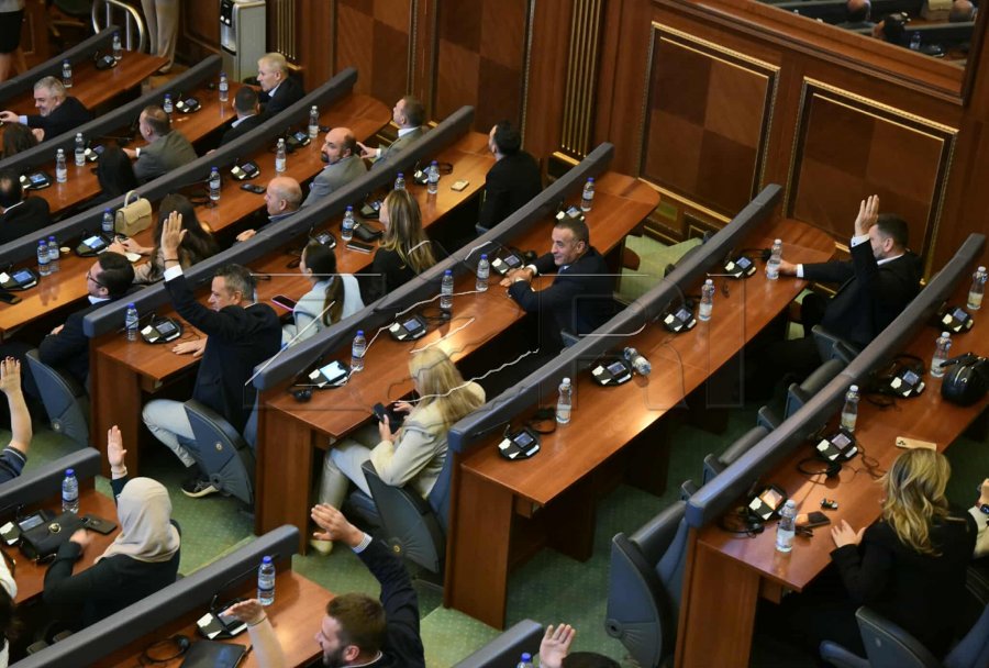 “Ma ka kërkuar votën”, Arben Gashi votoi pro Dimal Bashës