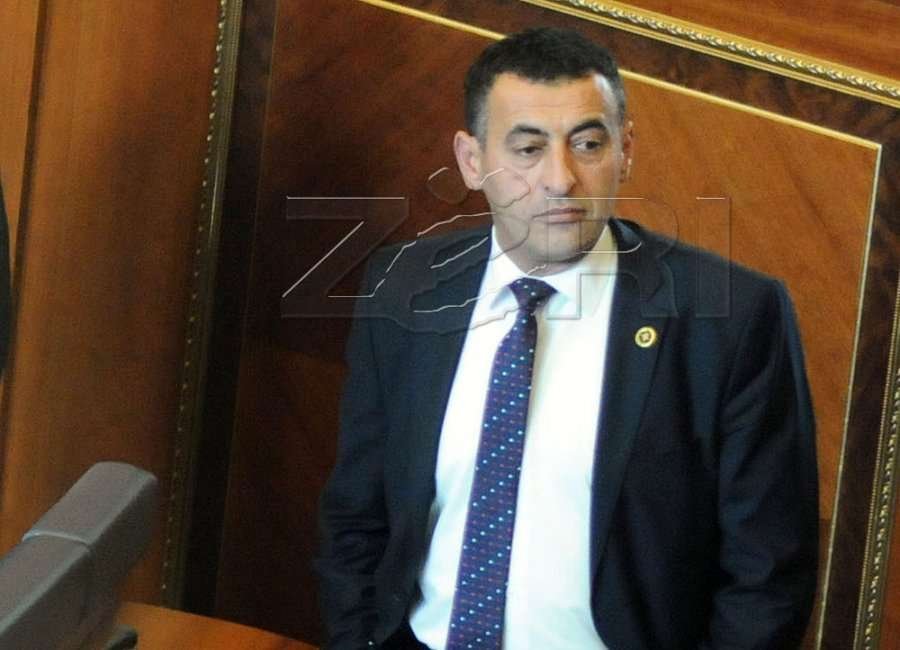 Brahimaj: Kurti po e zvarrit konstituimin me emra jo konsensual