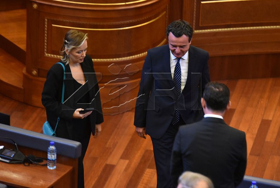 Ironizon Matoshi: Po më duket mua po më kandidojnë