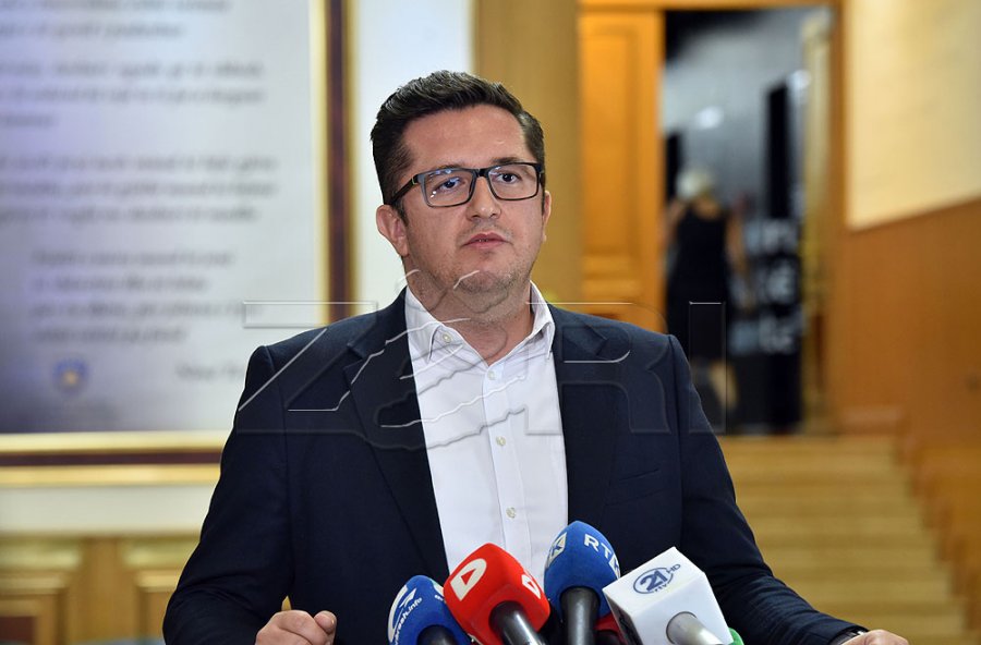 Mustafa Gërvallës: I lartësoj heronjtë, jo t’i shndërroj monedha politike