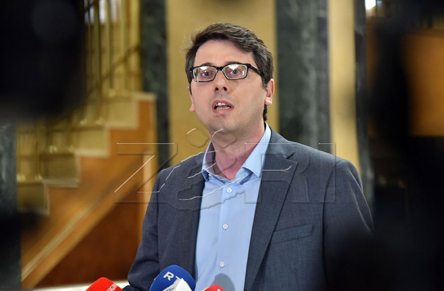 Murati: Iu hoq peta lakrorit, u dëshmua se opozita po e mban Kuvendin të bllokuar