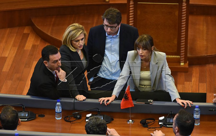 Pas insistimit të LS-së për Simiqin, zgjedhja e nënkryetarit serb kalon në formatin e shortit