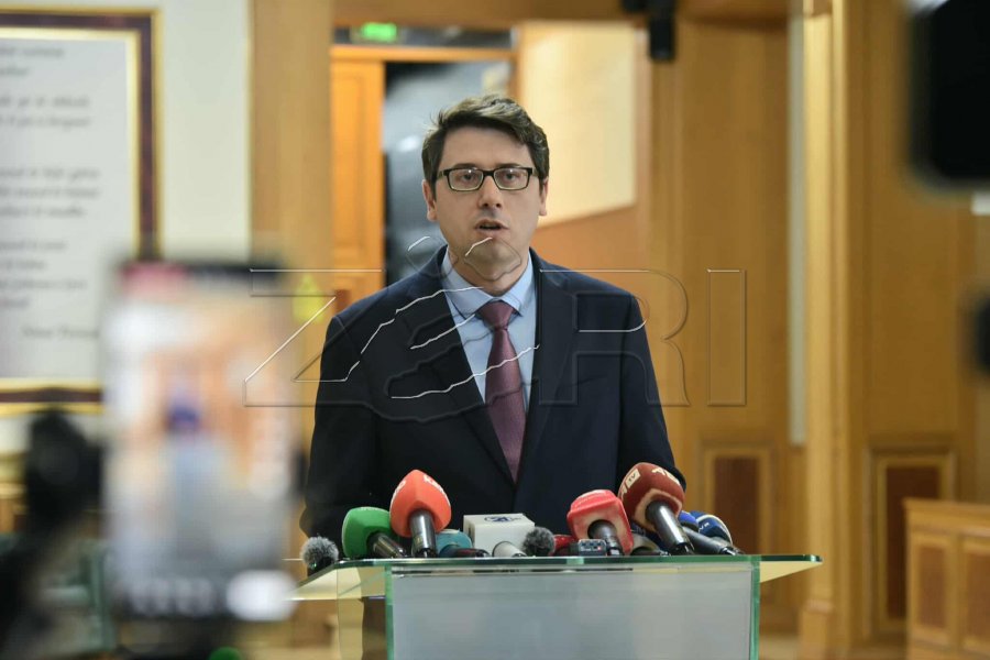 A po rrezikohet kolapsi ekonomik i shtetit? Ja çka thotë Hekuran Murati