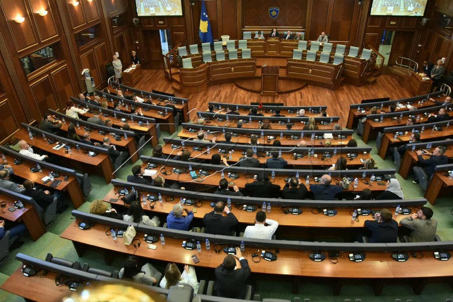 Hoxha për ankesën e LS-së: Presidentja do hezitojë të japë mandatarin për shkak të rastit në Kushtetuese