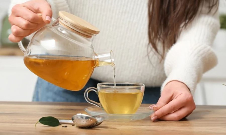 Këto pije mund të përmirësojnë shëndetin e trurit, pohojnë nutricionistët