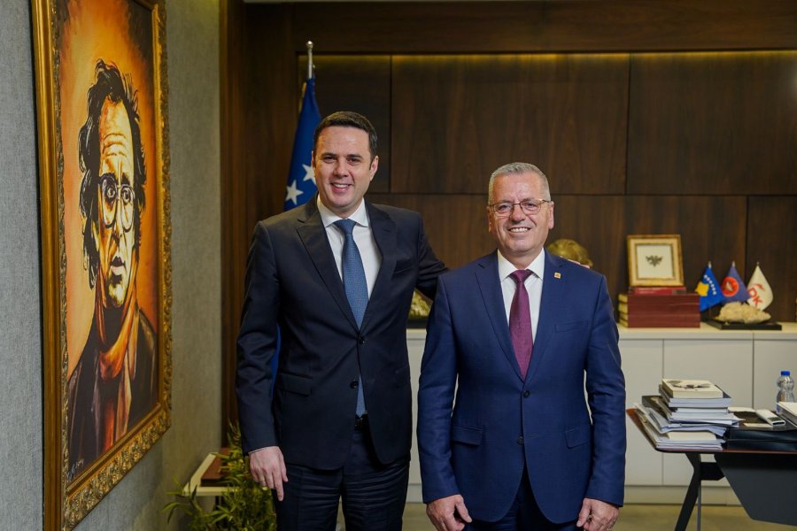 Ndër të parët që vuri gurët në ngritjen e TMK-së, Gëzim Hazrolli i bashkohet LDK-së