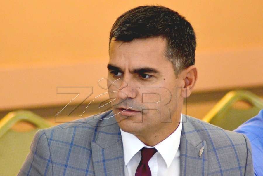 LDK-ja në Vushtrri me peticion për rikthimin e Xhafer Tahirit kryetar