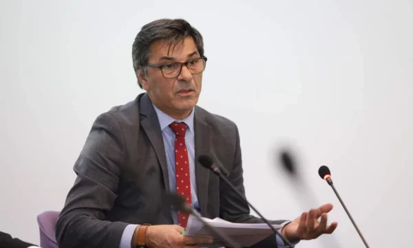 Kryeziu reagon ndaj LVV-së: S’mund të trajtohet mërgata sikur të jetë popull tjetër