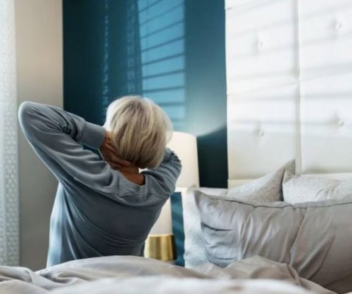 Pse kur fillojmë të plakemi kemi nevojë më pak për gjumë?