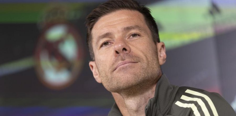 Xabi Alonso mëson për situatën e Araujos dhe i dërgon një mesazh