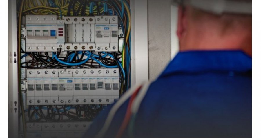 Dy persona goditen nga rryma në Gjilan, po ndërronin njehsorët