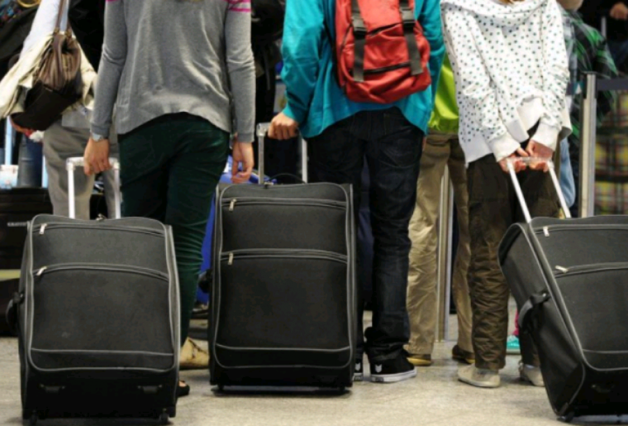 Gjysma e emigrantëve të kthyer në Shqipëri duan të ikin sërish