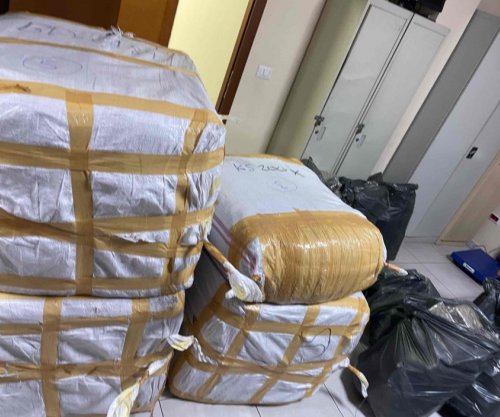 Ndalohen rreth 900 artikuj të padeklaruar në Vërmicë