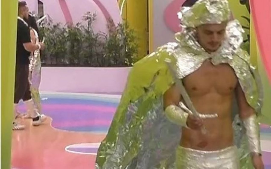 Banorët krijojnë vet veshjet me alumin  zhvillohet garë dizajni në Big Brother VIP Kosova 4  video 