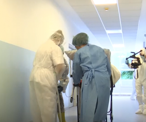 “Mjerimi” në Klinika të QKUK-së: Pllaka vetëm sa s’i ka rënë pacientit fëmijë [video]