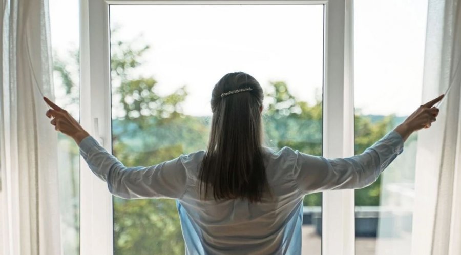 Mbani shtëpitë të ngrohta me një zakon të thjeshtë, nuk do t’ju kushtojë asnjë qindarkë