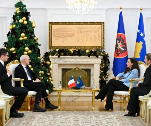 Osmani kërkon heqjen e masave të BE-së në takim me ambasadorin francez