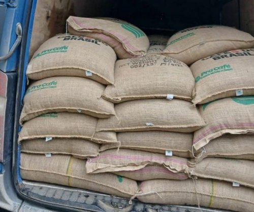 Policia në Leposaviq ndalon furgonin e dyshuar të Serbisë me rreth 3600 kg kafe të kontrabanduar