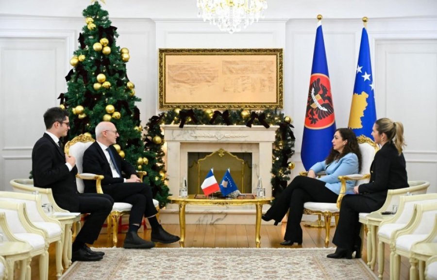 Osmani kërkon heqjen e masave të BE-së në takim me ambasadorin francez