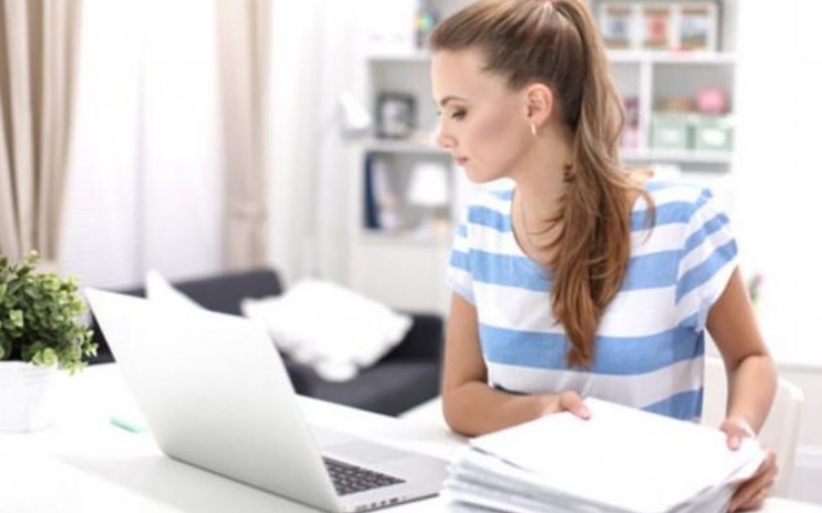 A e dini çfarë i ndodh trupit kur qëndroni ulur gjatë 