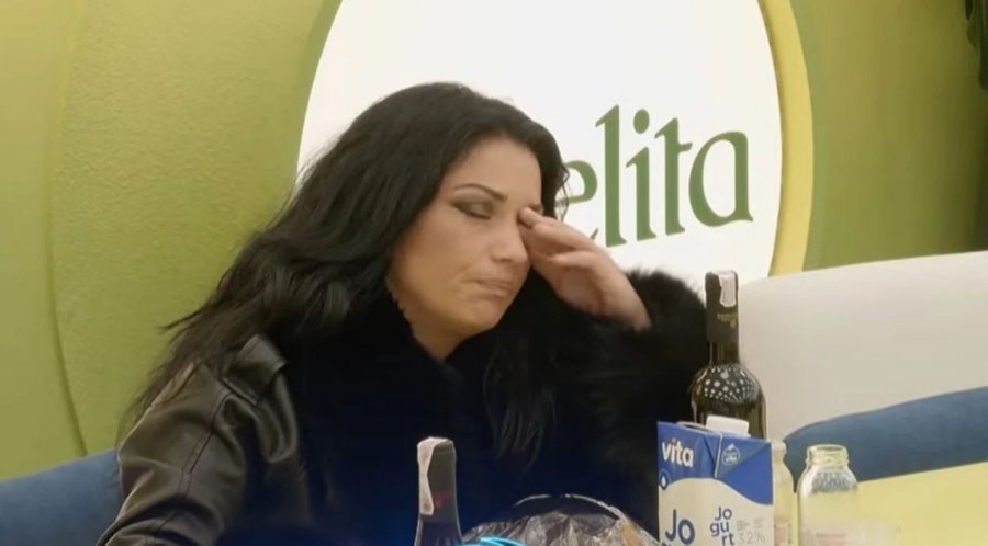 Shkurta qan teksa flet për jetën e saj  Me dy njerëz të sëmurë  ka shumë gjëra që publiku nuk i di