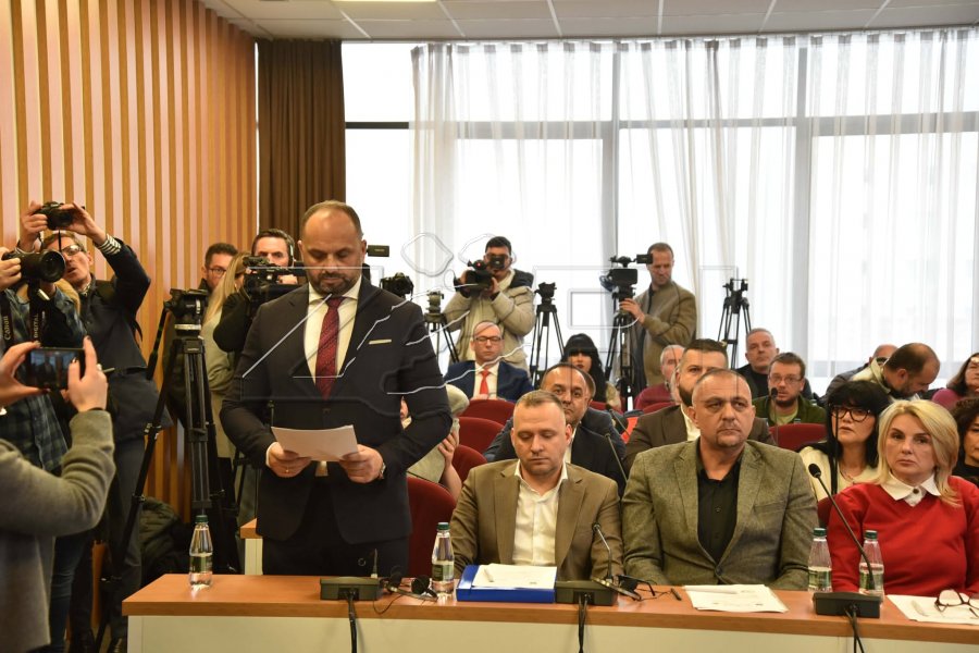 Milan Radojeviq betohet si kryetar i ri i Mitrovicës së Veriut