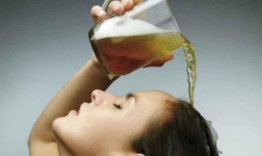 perdorni-birre-per-shkelqimin-e-flokeve-dhe-lekures