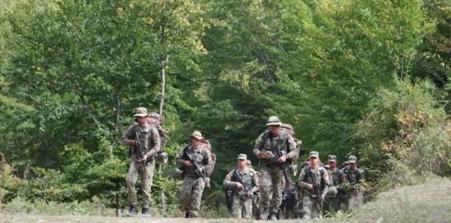 Trupat e ushtrisë shqiptare, medalje të bronztë në “Cambrian Patrol” [video]