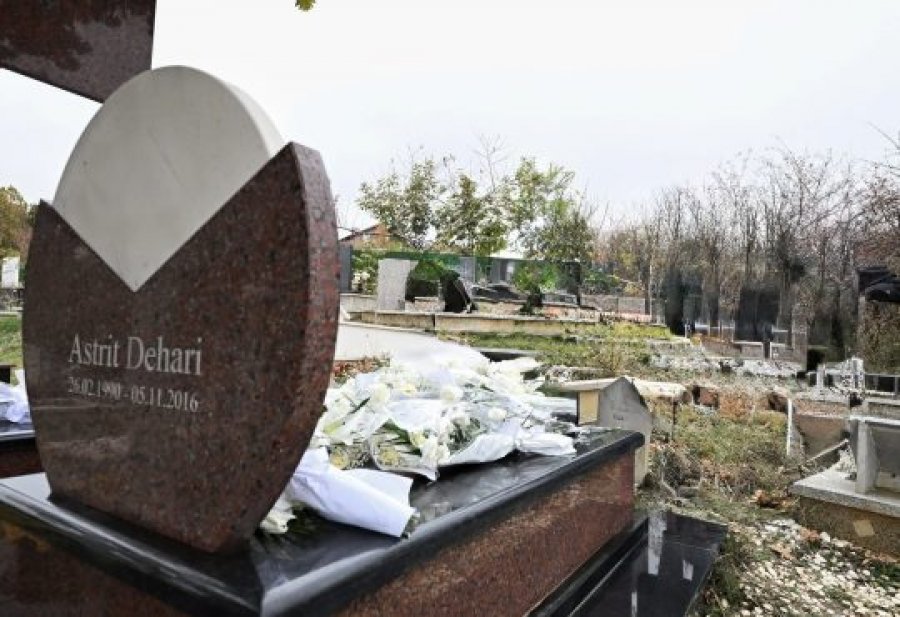 Dëmtimi i varrit të Astrit Deharit, policia thotë se rasti po hetohet