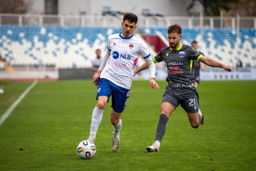 Mbyllen pjesët e para pa gola në dy takimet e Superligës