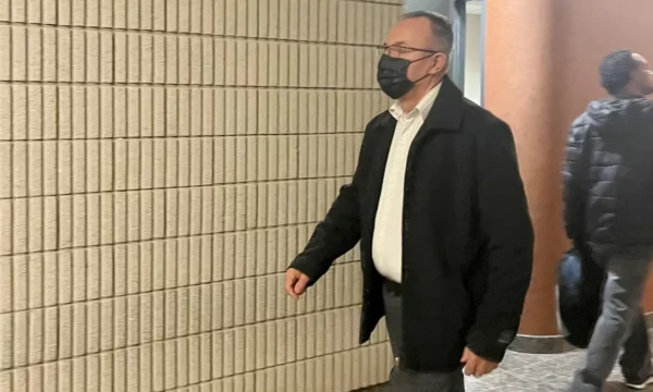 I dënuar në Shqipëri për vrasjen e një polici dhe të birit 8-vjeçar për hakmarrje, Kanadaja refuzon ekstradimin e 62-vjeçarit