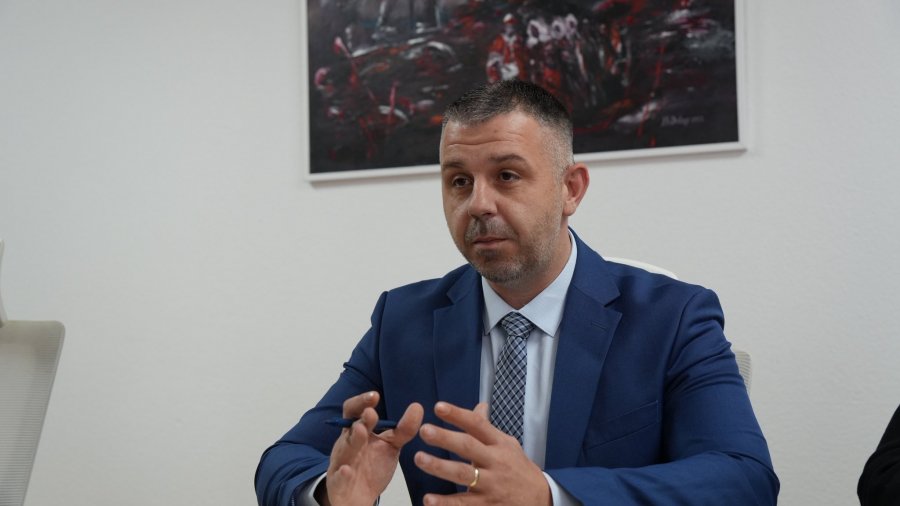 moszbatimi-i-te-drejtave-gjuhesore-te-shqiptareve-ne-serbi-rexhepi-raporti-i-ke-se-vulosi-verejtjet-tona