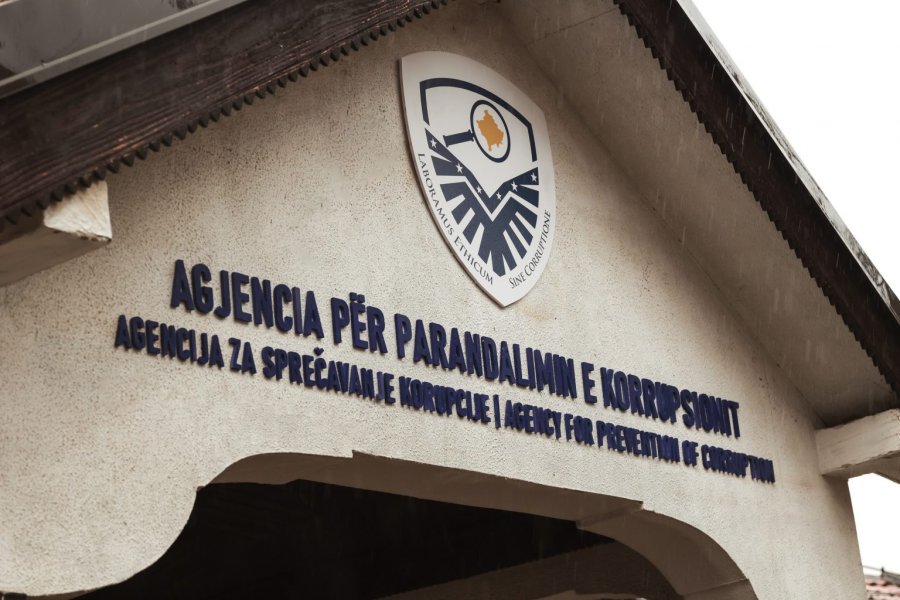 Diskutohet rreth parandalimit të korrupsionit në prokurimin publik