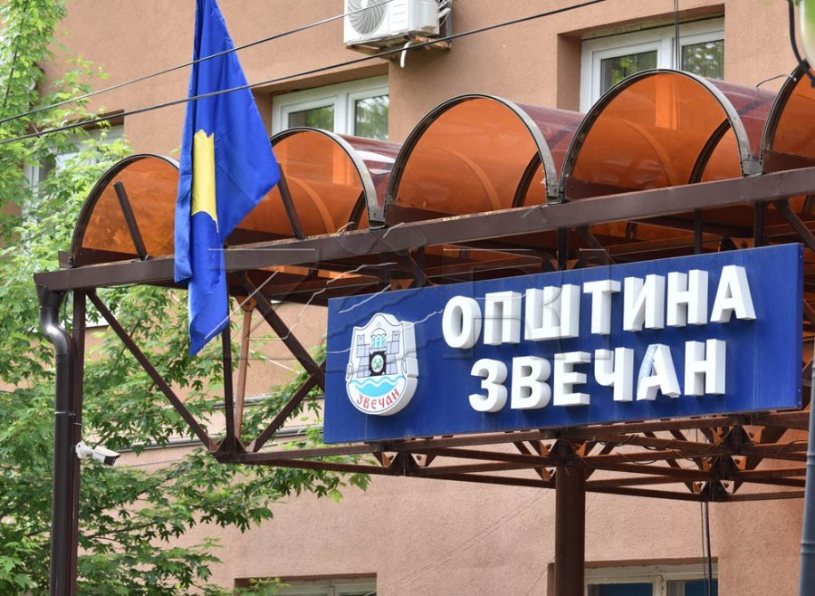 Lista Serbe flet për “kaos” në veri, opozita kërkon përgjegjësi