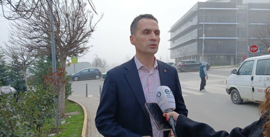 Rritja e pagës minimale në 425 euro nga janari  Mustafa  Vendim i pamatur dhe populist