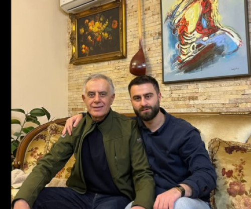 Isni Kilaj arrin në shtëpi pasi u lirua me kusht nga Gjykata Speciale, djali i tij e publikon fotografinë