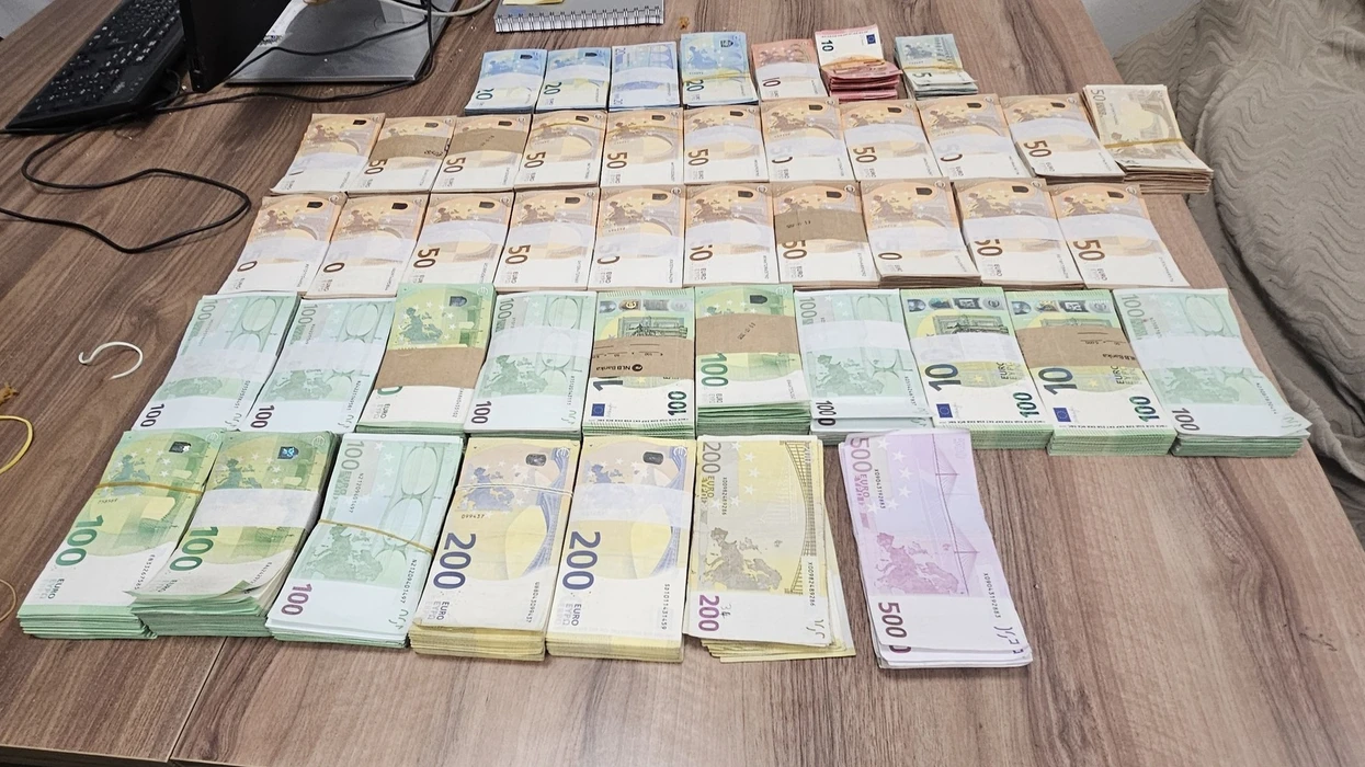 Dogana e Kosovës sekuestron rreth 300 mijë euro të padeklaruara