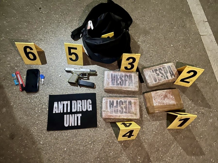 Policia prangos katër persona, konfiskon  mbi 4 kg kokainë