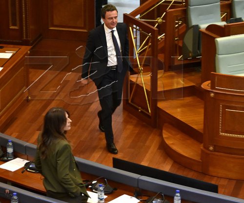 Vargjet e Edona Llalloshit për Albin Kurtin në Zvicër, Vlora Çitaku: Përtej marrëzisë, e rrezikshme