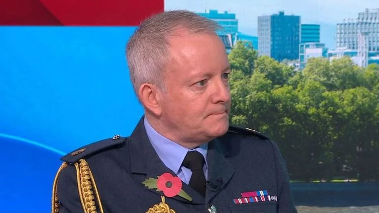  Përgatituni për luftë   shefi i forcave të armatosura britanike lëshon paralajmërim të fortë ndërsa kërcënimi rus rritet