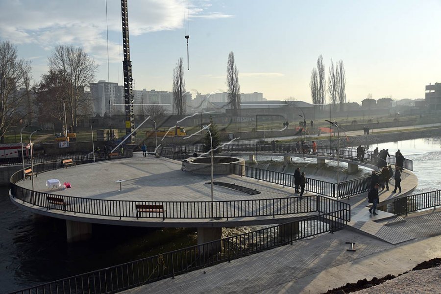 Hapja e urës mbi Ibër  Musliu  Kohë fushate  improvizim