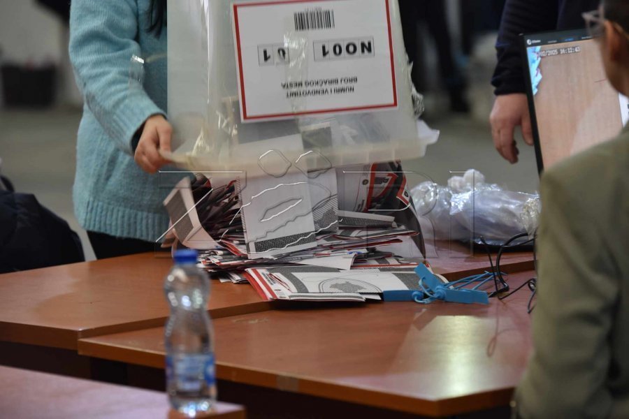 Votimi me postë  Elezi  Për dy ditë  70  e diasporës kanë pranuar fletëvotimet