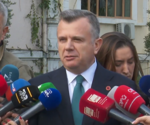 Balla për kaosin në Kuvend: Sa herë Kosova ka festë, Saliu e bën një dëm në Shqipëri