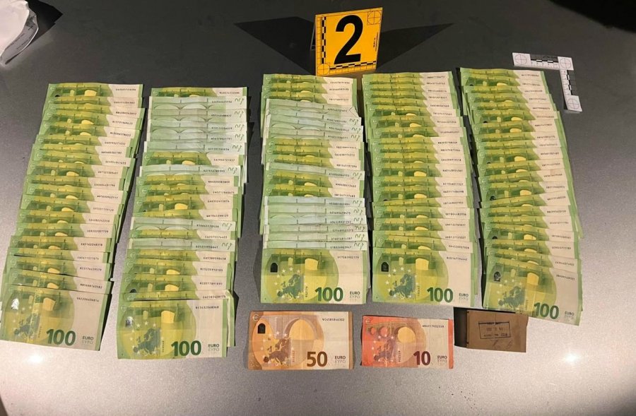 Aksioni anti korrupsion  Prokuroria Speciale  Të dyshuarit u kapën gjatë shkëmbimit të parave