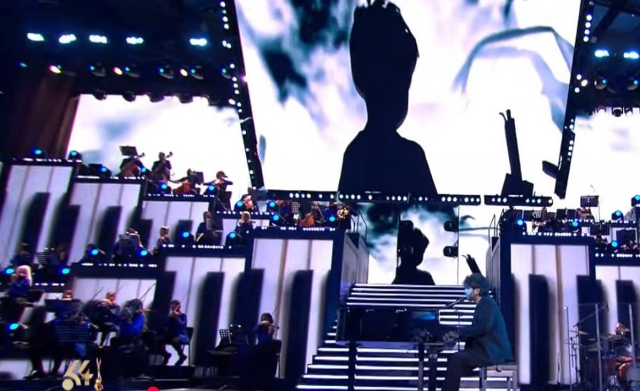 Këngë për Gazën në FEST64, këngëtari Vlashent Sata: Ne vijmë nga një gjenocid në Kosovë, absurde që lufta të jetë aktualitet në vitin 2025