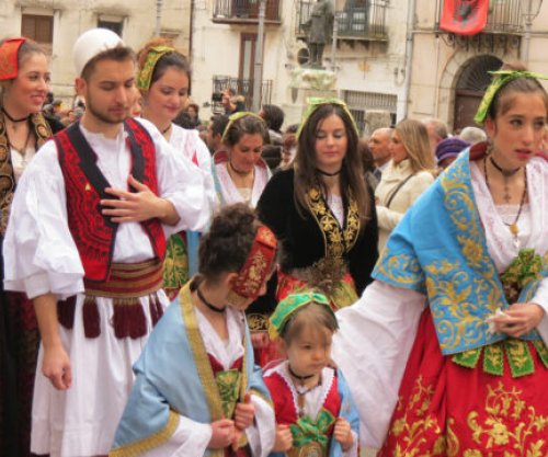 Eurostat: Shqiptarët, komuniteti i dytë më i madh i huaj në Itali