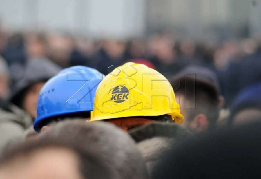Pas protestave  aprovohet rritja e pagave për punëtorët e KEK ut