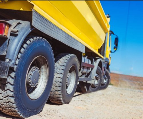 Ndotën rrugën, gjobiten dy kamionë në Ferizaj